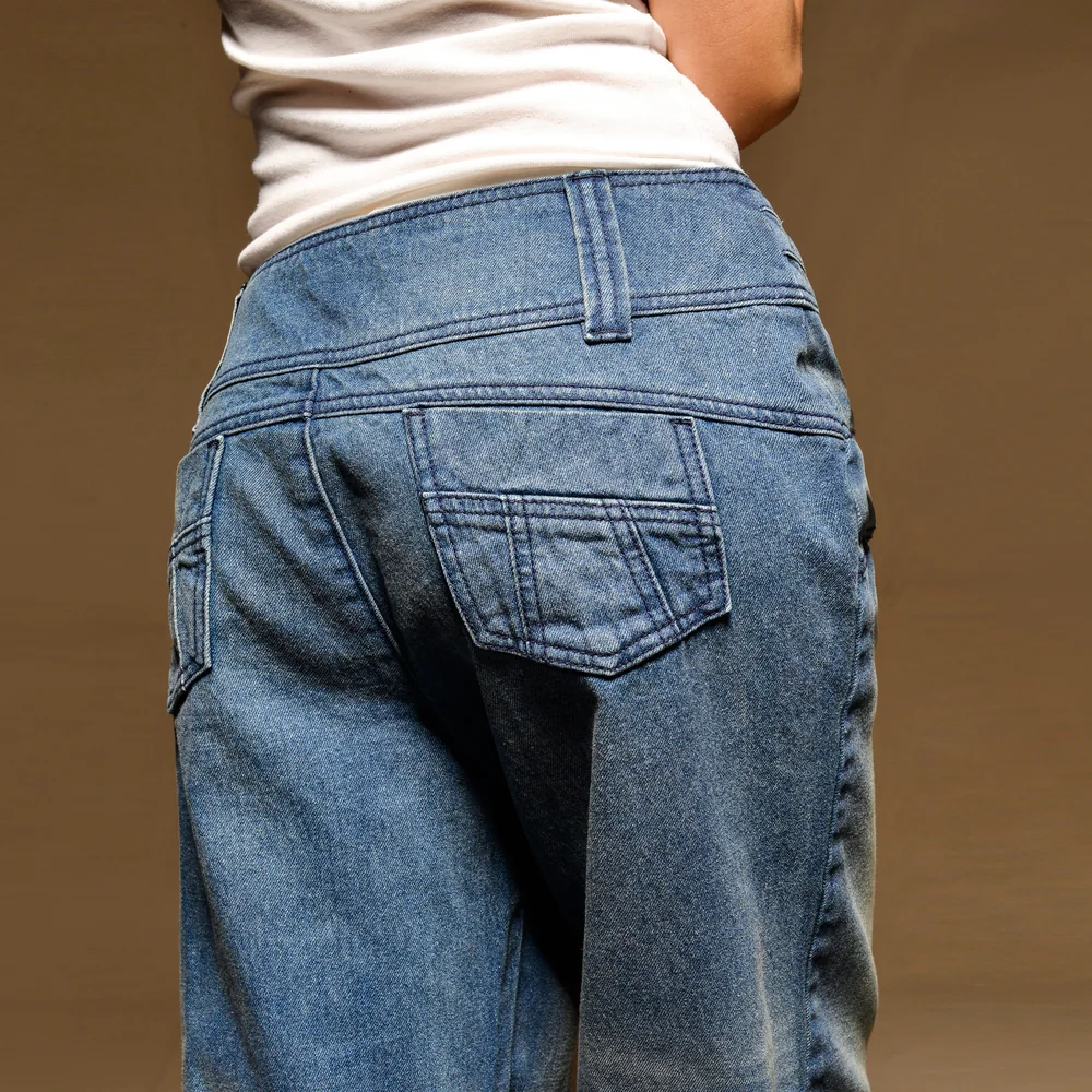 Back yoke and pocket detail